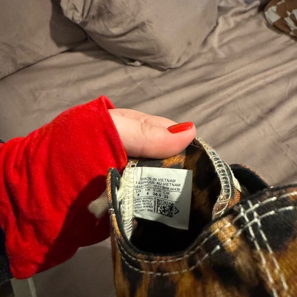 Converse Leopard Print Women's Sneakers - Picture 4 of 4